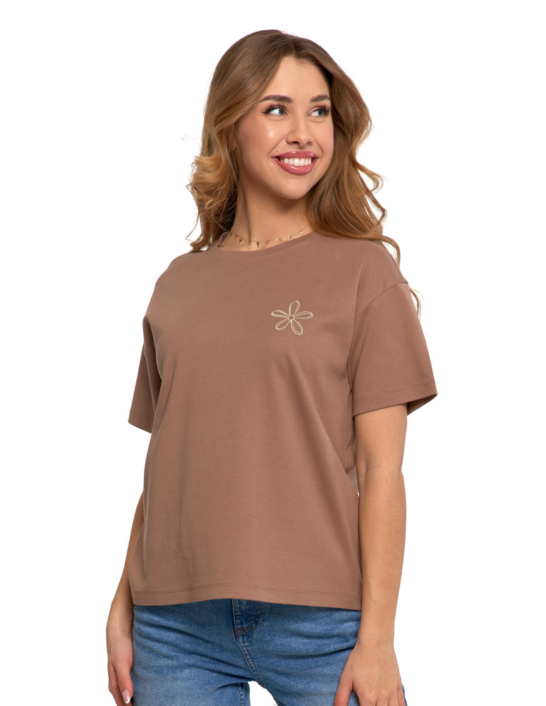 Koszulki i topy - T-shirt damski luźny z haftowanym kwiatkiem BEŻOWY - produkt moraj.pl 1