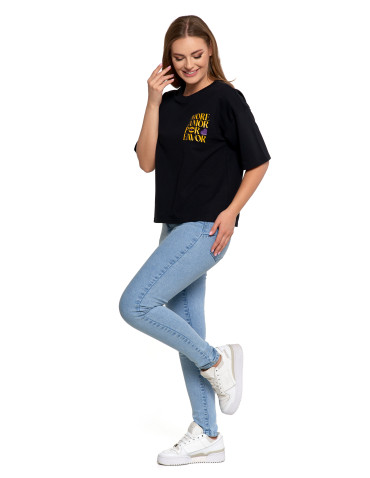 Koszulki i topy - T-shirt damski o luźnym kroju z napisami CZARNY - produkt 2