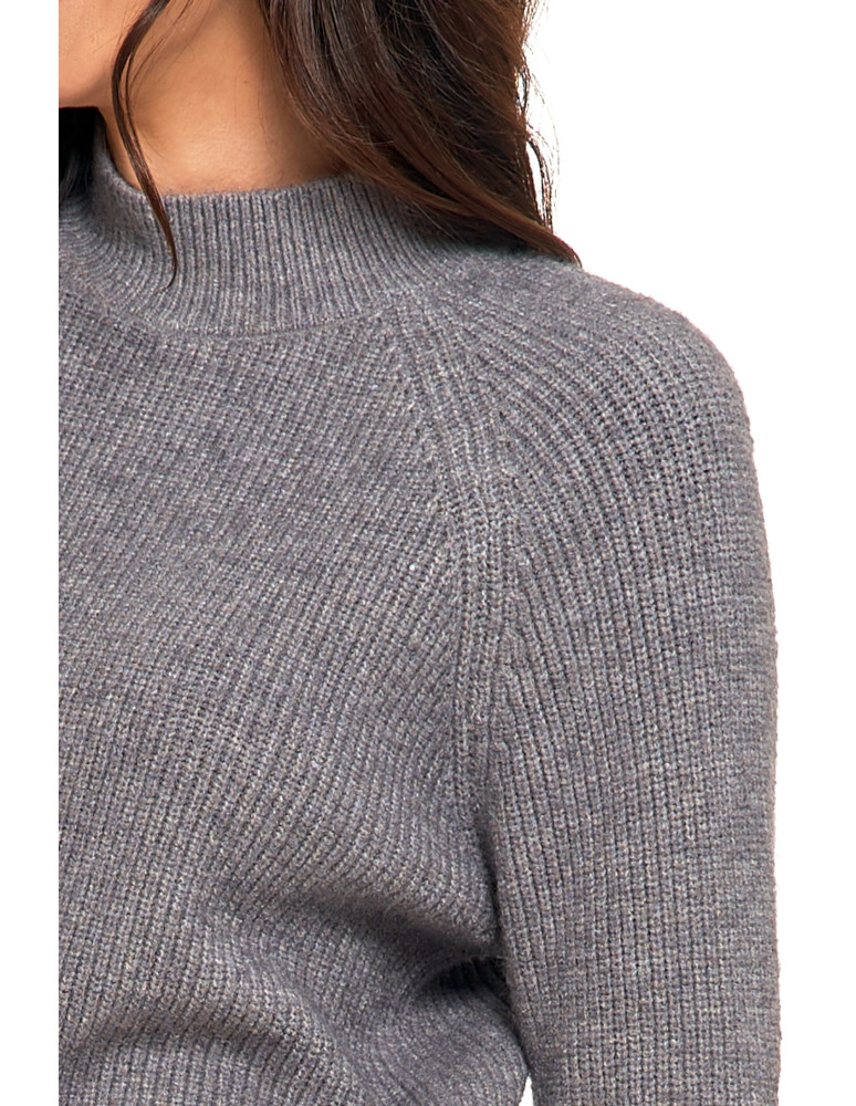 Swetry - Sweter damski z miękkiej dzianiny o luźnym kroju SZARY - produkt moraj.pl 2
