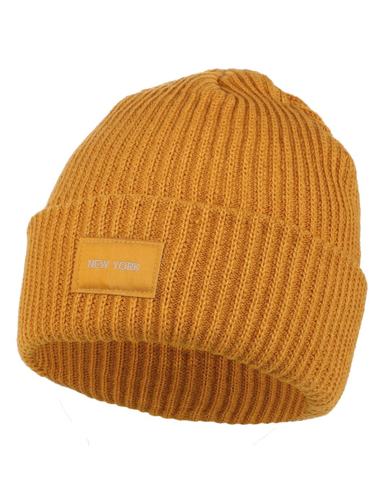 Czapki - Czapka damska typu beanie z naszywką new york ŻÓŁTY - produkt moraj.pl 1